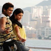 Surya And Sruthi Hassan In 7am Arivu